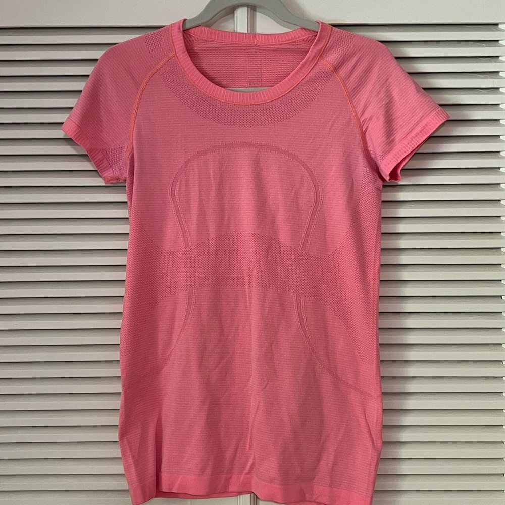 Lululemon Swiftly Tech short sleeve shirt